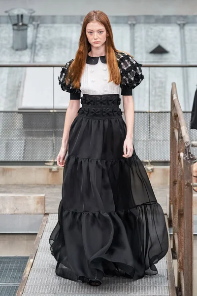Look 80